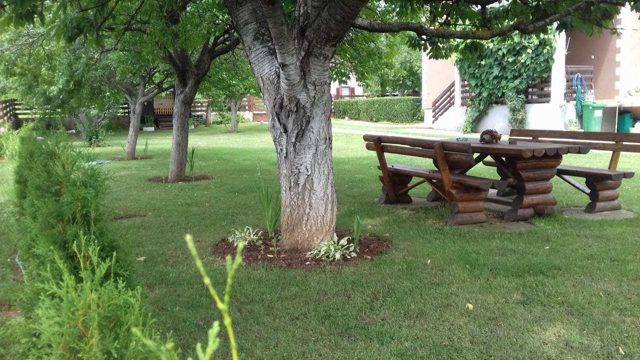 Gacka Rooms Vrhovine Zewnętrze zdjęcie