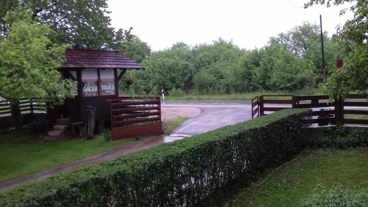 Gacka Rooms Vrhovine Zewnętrze zdjęcie